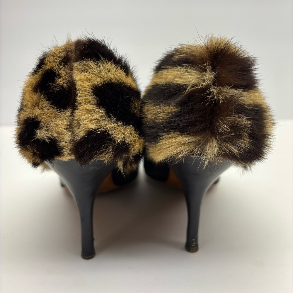 Black Leather Pumps with Leopard Fur Trim, SZ 8, box 29 - Picture 5 of 12